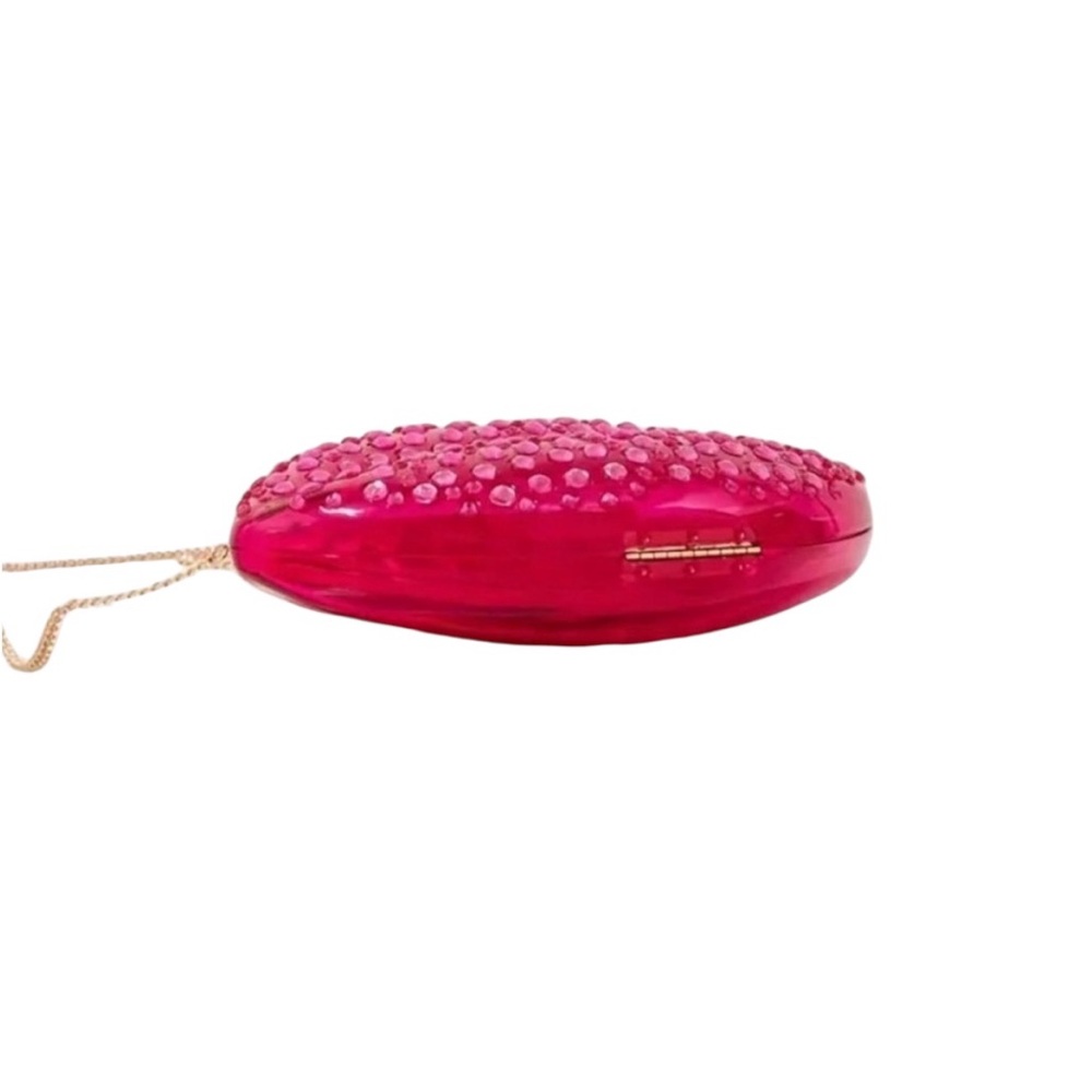 Rose Red Acrylic Lip Shaped Bag - Picture 4 of 8
